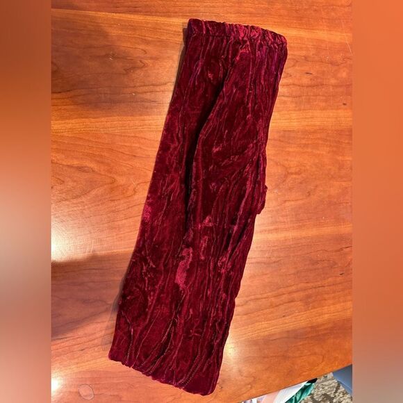 Vintage Red crushed velvet dress with shrug with rose detail - Picture 4 of 7